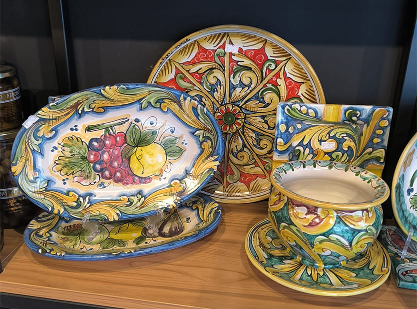Céramique italienne peinte à la main