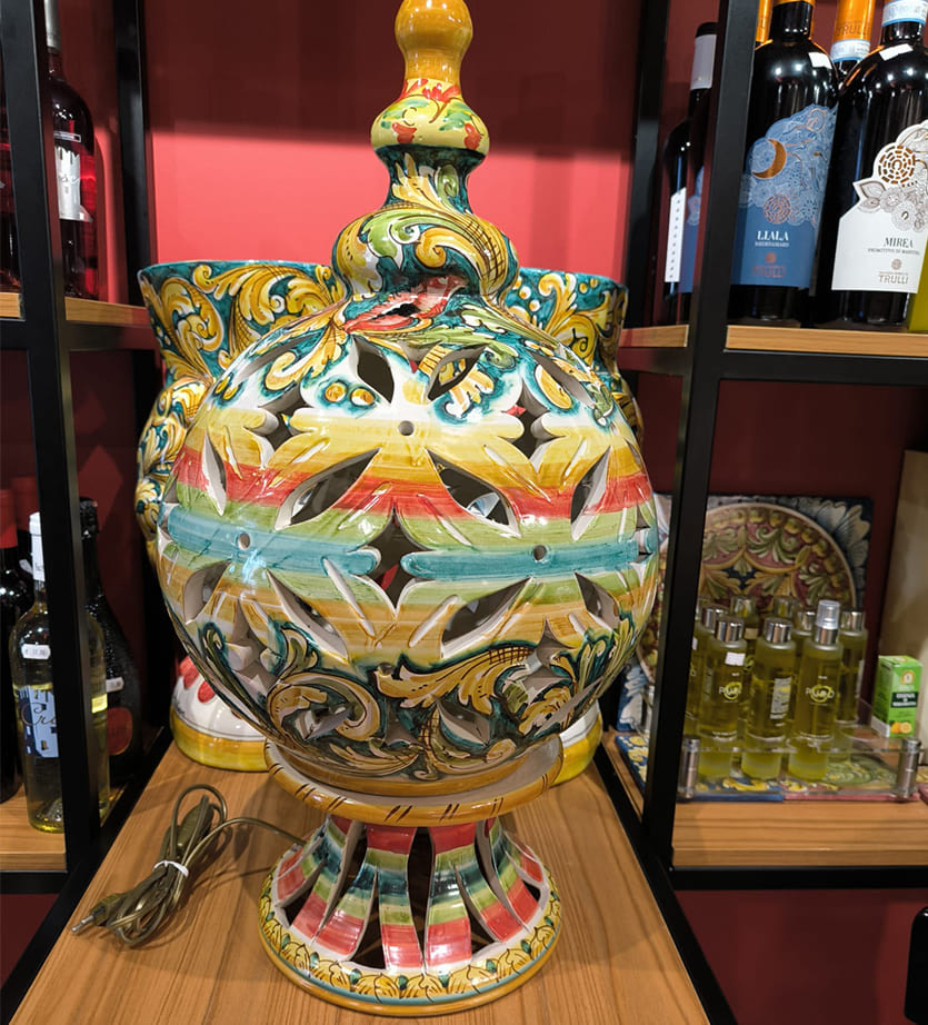 Céramique italienne peinte à la main